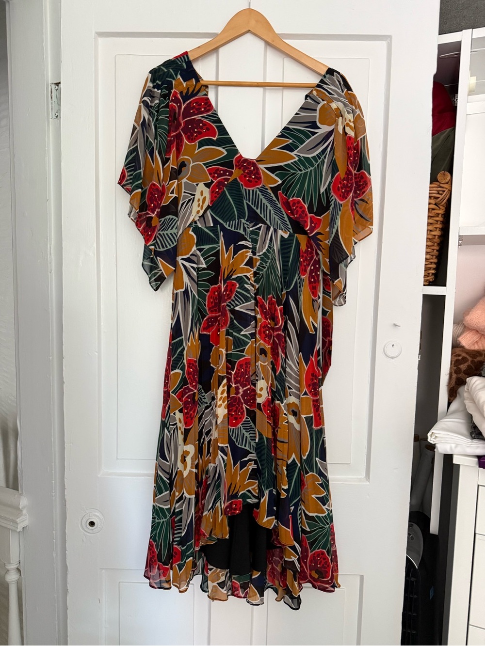 Club Monaco Floral V-Neck High-Low Midi Dress in Green, Mustard & Red
